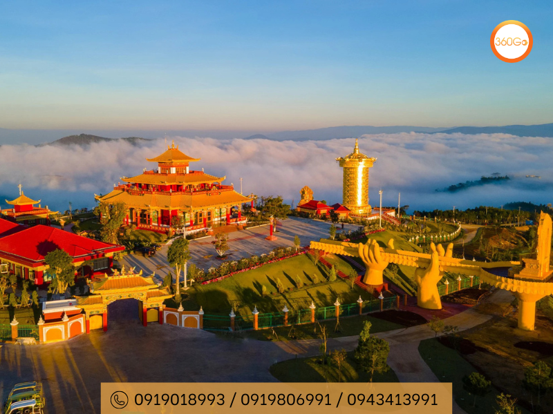 Đại Bảo Tháp Kinh Luân: Biểu tượng của Samten Hills - Du lịch 360Go